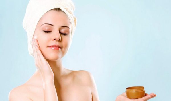 cham-soc-da-mat-buoi-toi-dung-cach